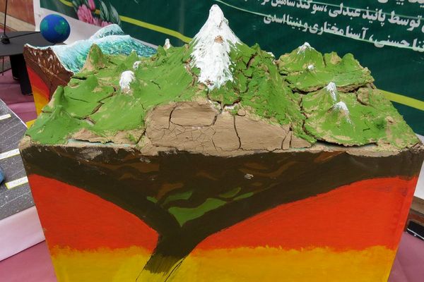 مراسم هفته پژوهش در دبیرستان بانو عفت آهنگری شهرری