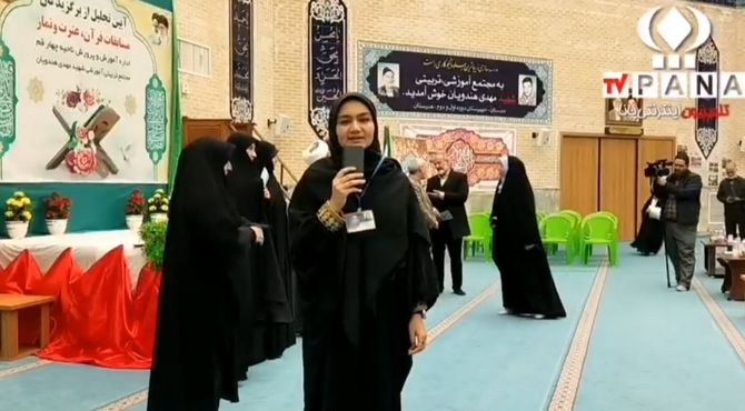 تجلیل از دانش‌آموزان و فرهنگیان برگزیده مسابقات قرآن، عترت و نماز ناحیه چهار قم