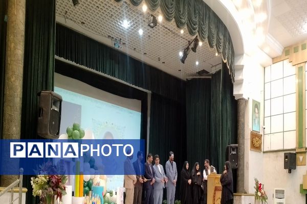 آیین تقدیر از معماران خشت اول ، معلمان اول ابتدایی