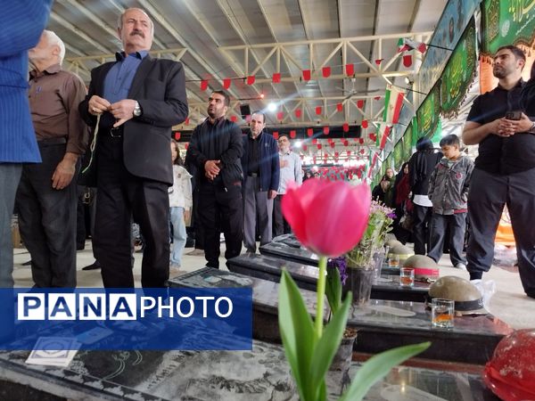 برگزاری مراسم تحویل سال نو در گلزار شهدای ملارد 