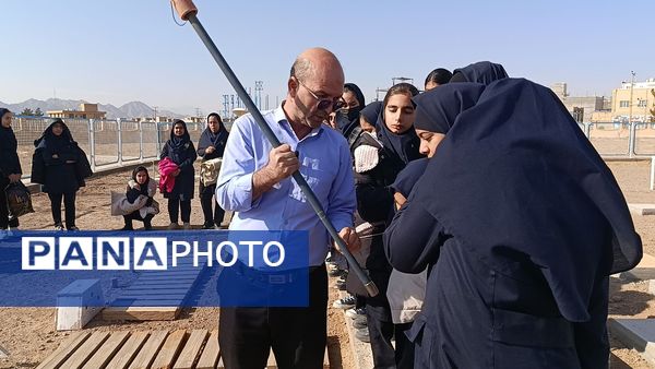 بازدید دانش آموزان دبیرستان فرزانگان از اداره هواشناسی خواف