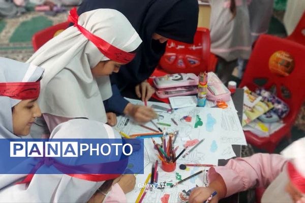 نمایش جلوه‌های ارادت فاطمی در روزنامه‌دیواری‌های مدرسه شهیدسرافراز اسلامشهر