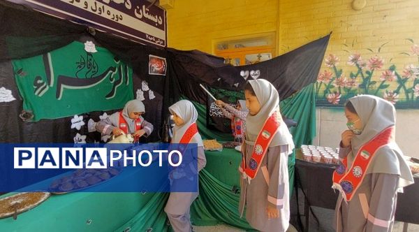 برپایی ایستگاه صلواتی در دبستان شهدای راه آهن ناحیه هفت