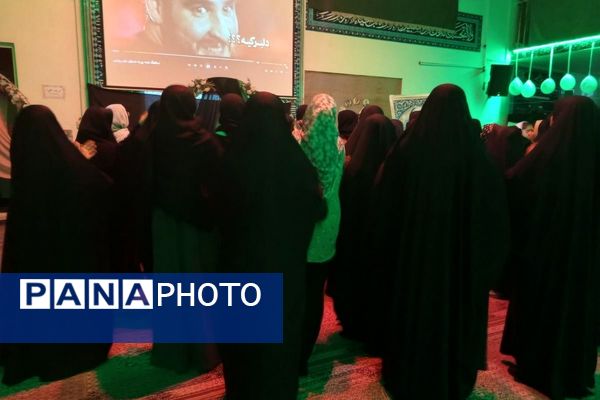 اعتکاف دانش‌آموزی رباط‌کریم با پرچم‌گردانی حضرت ابوالفضل(ع)