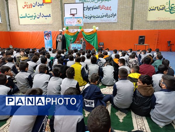 جشن میلاد حضرت علی (ع) در مدرسه معلم آشخانه 