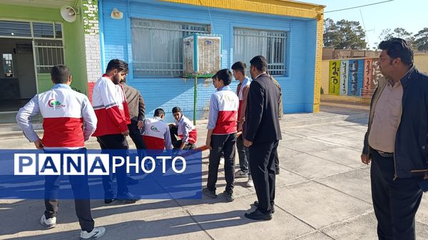 دانش آموزان بجستانی آماده برای بحران
