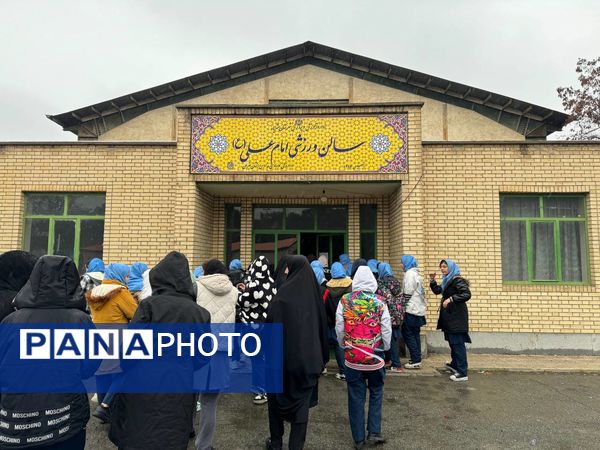 سفری هیجان انگیز به دنیایی تمشک با دختران ملارد 