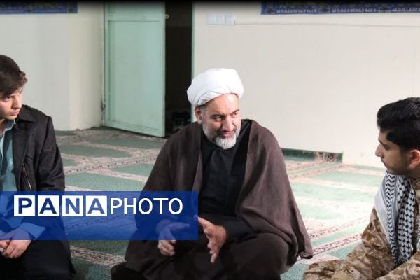 جلسه شورای محوری بسیج دانش‌آموزی در مدرسه علوی 2 شهرستان قدس