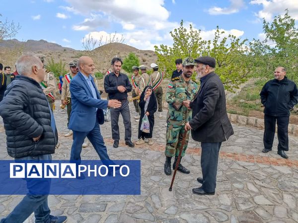 مراسم تشییع و خاکسپاری پیکر مطهر شهید عباس رمضانی در کوهپایه