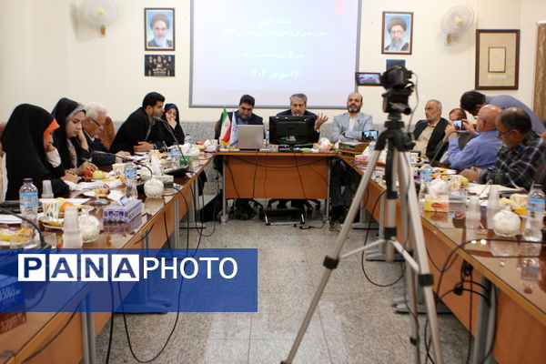 نشست خبری معاون مدیرکل و مدیر آموزش‌و‌پرورش کاشان با اصحاب رسانه
