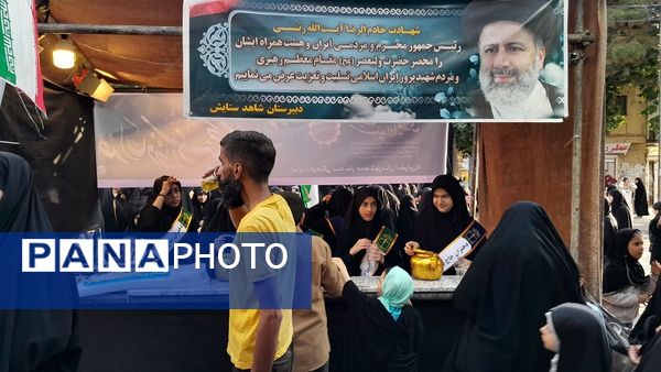 تجمع دانش‌آموزان شهرستان اسفراین در مراسم یادبود شهدای خدمت
