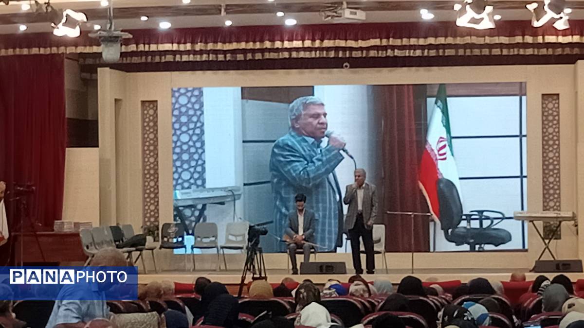 تجلیل از بازنشستگان آموزش و پرورش استان خراسان رضوی