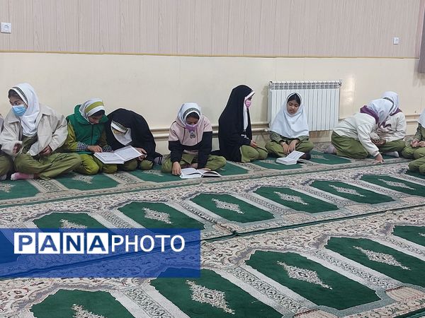 برگزاری مسابقات قرآن عترت و نماز در مدرسه شاهد حضرت معصومه (س)