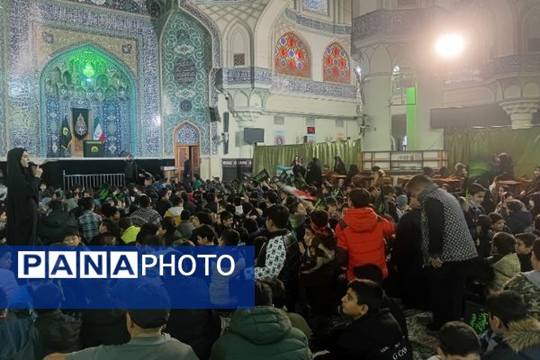 حضور دانش‌آموزان ناحیه دو شهرری در مراسم نوگلان فاطمی