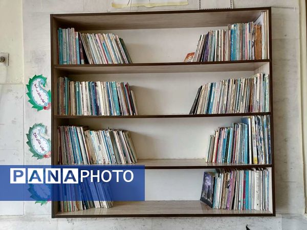 گرامیداشت هفته کتاب و کتابخوانی در دبیرستان حاج مهدی روحانی شهرستان خلیل آباد 