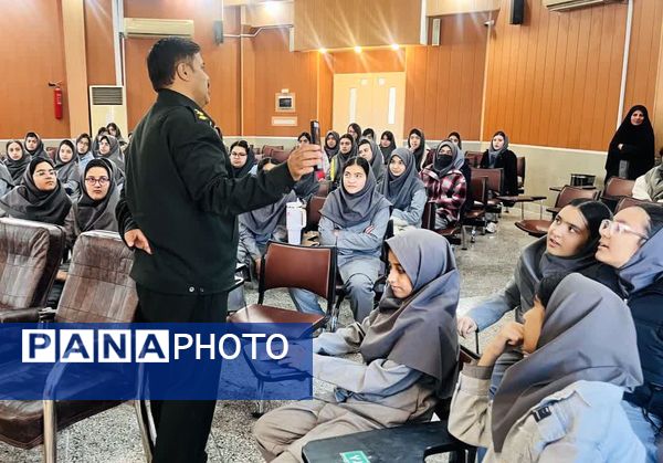 گرامیداشت هفته پیشگیری از آسیب های اجتماعی درناحیه ۶ مشهد