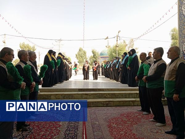 خادمان کوچک، ارادت بی کران