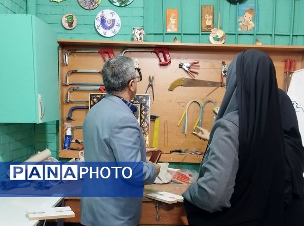 بازدید معاون آموزش متوسطه استان از دبیرستان شاهد تکتم ناحیه ۳ مشهد