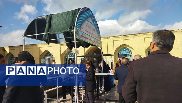 گذری بر فعالیت چایخانه مسجد جامع در سومین جمعه آذر ماه 