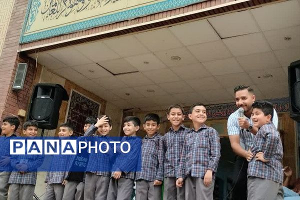 گرامیداشت هفته معلم در مدارس پیشوا