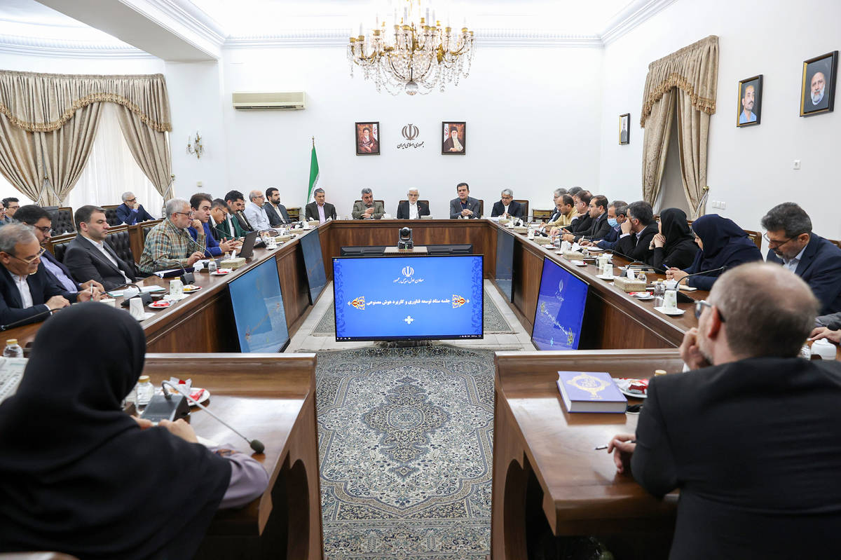 عارف: در بهکارگیری هوش مصنوعی باید اصول اخلاقی، امنیت و حریم خصوصی رعایت شود