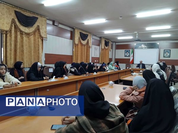 برگزاری جلسه هم اندیشی خبرنگاران پانا و آزمون خبرنویسی در خلیل آباد