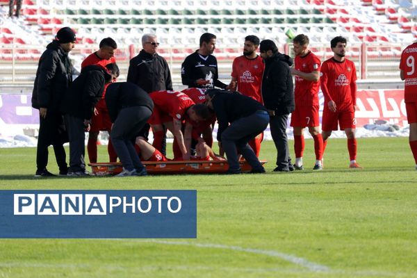 بازی تراکتور و ملوان در تبریز