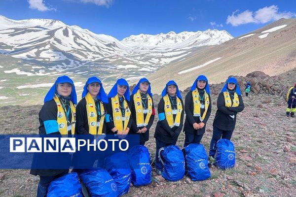 برتری تیم شهرستان‌های تهران در مسابقات کشوری کوه‌پیمایی آموزش و پرورش یادواره شهدای خدمت 