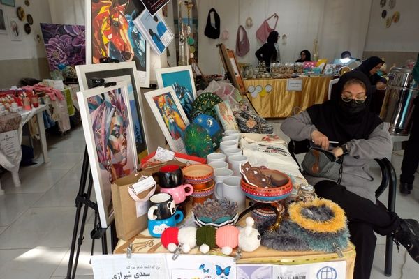 نمایشگاه کار آفرینی هنرستان های ناحیه یک مشهد مقدس 