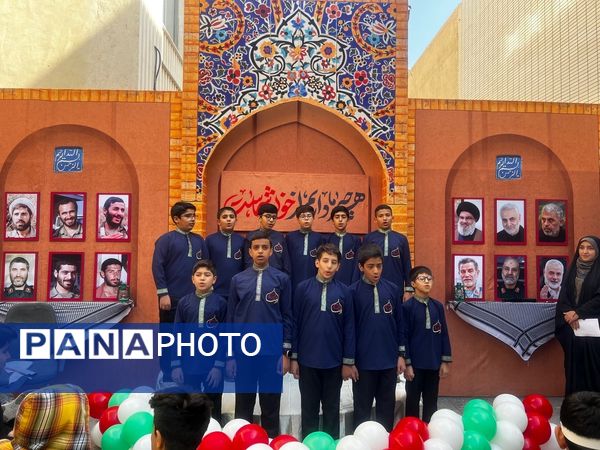 مراسم چفیه‌های بهشتی در دبیرستان قلم اصفهان