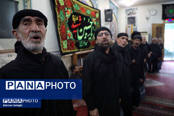  عزاداری روز تاسوعای حسینی در هیات سقاهای همدانی مقیم مرکز
