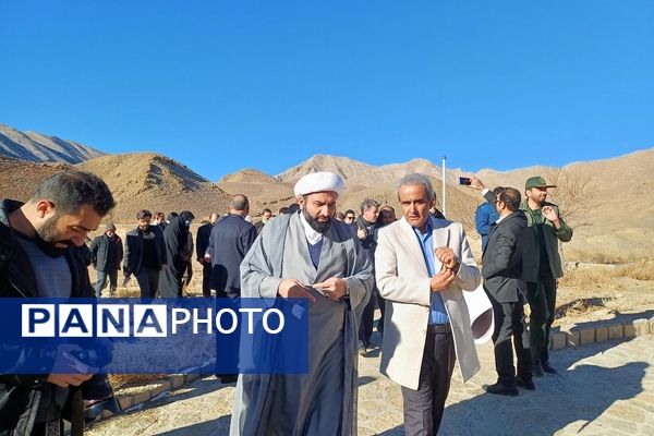 بازدید استاندار از مکان جانمایی شده برای احداث سد ۱۲ میلیون مکعبی دربند 