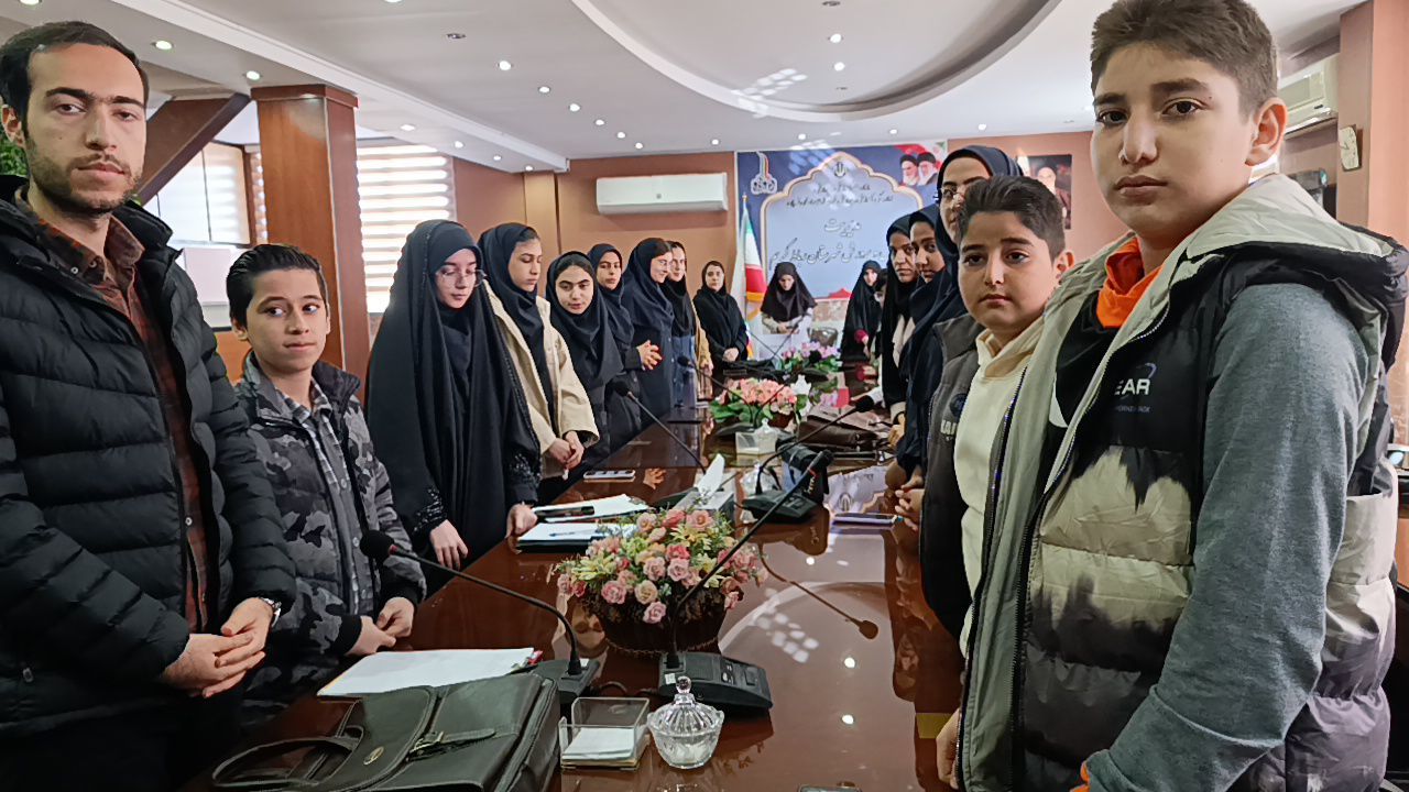 مراسم تجلیل از پژوهشگران برتر با موضوع دنیای بدون دخانیات در شهرستان رباط‌کریم