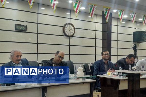 نشست خبری معاون وزیر و رئیس سازمان مدارس و مراکز غیر دولتی و توسعه مشارکت‌های مردمی وزارت آموزش و پرورش در بوشهر