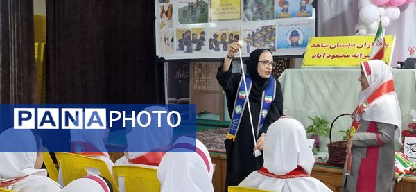 بازدید رئیس سازمان دانش‌آموزی از دبستان شاهد دختران