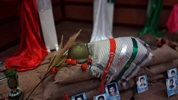 سفر دختران به سرزمین راز و نیاز؛ بازخوانی حماسه در قامت میراث‌داران نور