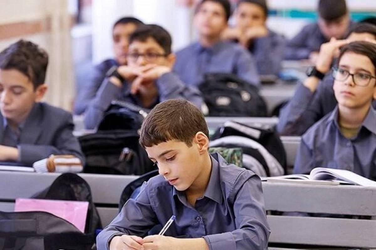 برنامه کمیته امداد برای پیشگیری از افت تحصیلی 190 هزار دانشآموز نیازمند در مقطع ابتدایی