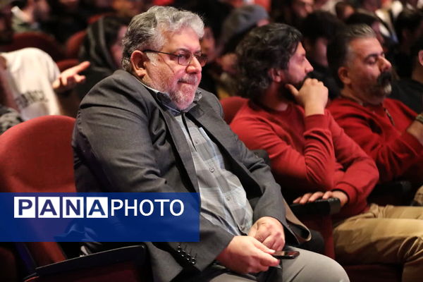 آیین تقدیر از برگزیدگان بیست و ششمین جشنواره تئاتر استان قم