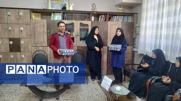 قدردانی  دختران پیشتاز دبیرستان شاهد تکتم از فرشتگان سفیدپوش بیمارستان ۱۷شهریور مشهد