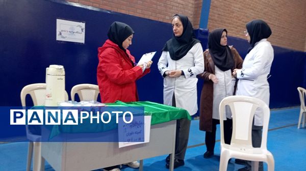  برگزاری اولین جشنواره علمی ،مهارتی و آموزشی ویژه مراقبین سلامت در ناحیه ۲کرج 