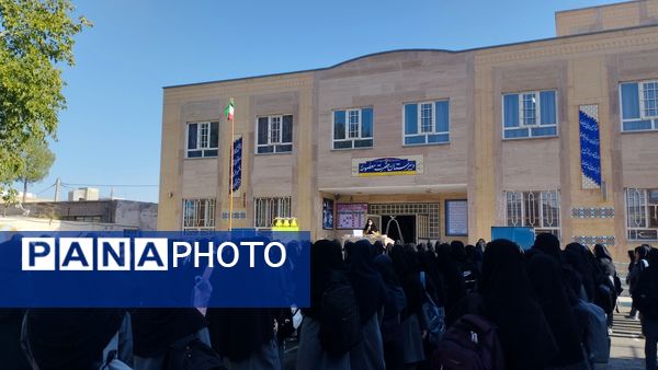 برگزاری مراسم عزاداری شهادت شهید سید حسن نصرالله در دبیرستان حضرت معصومه (س) شهرستان خلیل‌آباد