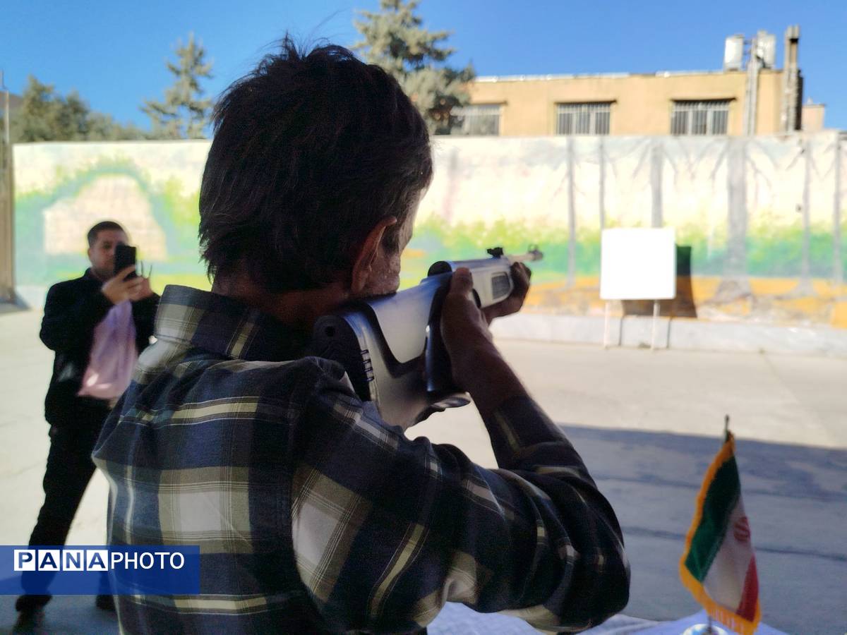 مسابقه تیر اندازی کارکنان اداره آموزش و پرورش کاشمر