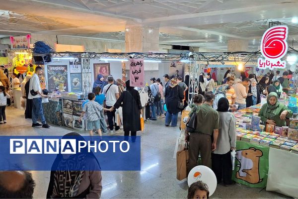 حضور کودکان و نوجوانان در نمایشگاه کتاب 