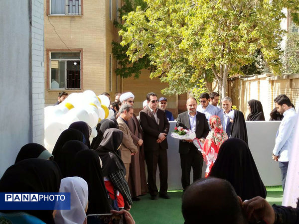 افتتاح «کافه گفت‌وگوی دخترونه» بجنورد
