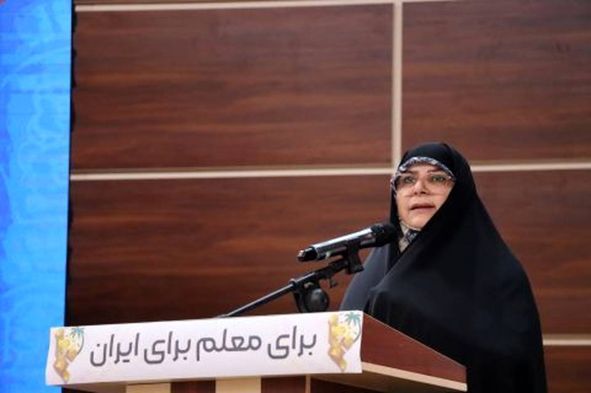 کسی جز «معلم» نمیتواند سکاندار تحول باشد