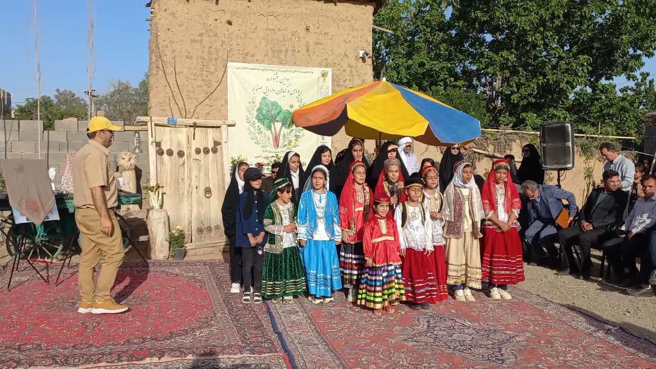 جشنواره‌ها هویت ایرانی‌اسلامی را احیا می‌کنند 