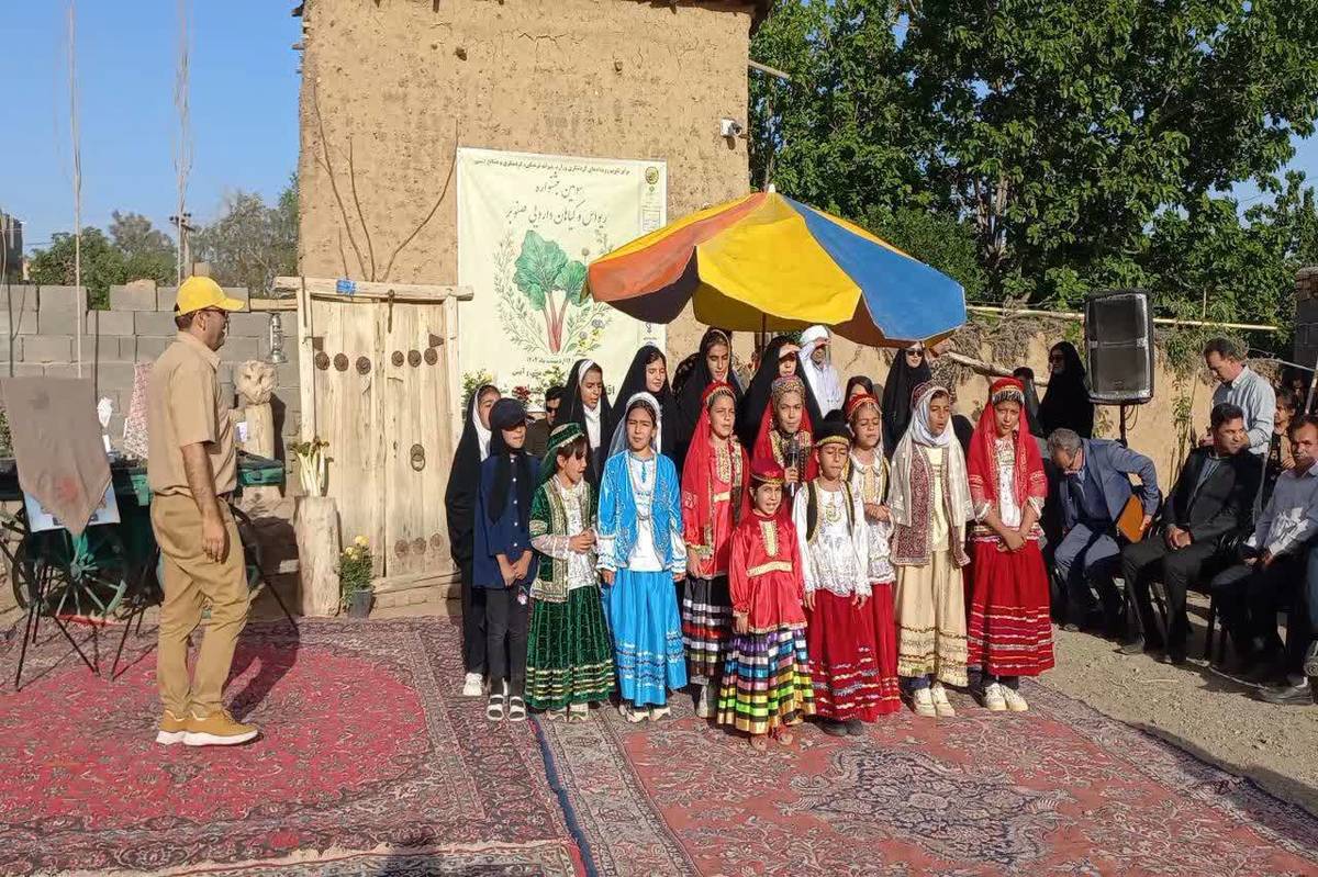 جشنوارهها هویت ایرانی و اسلامی را احیا میکنند