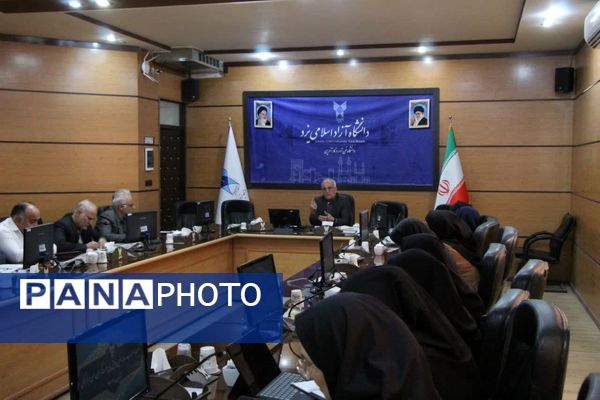 نشست خبری رئیس دانشگاه آزاد اسلامی یزد با اصحاب رسانه