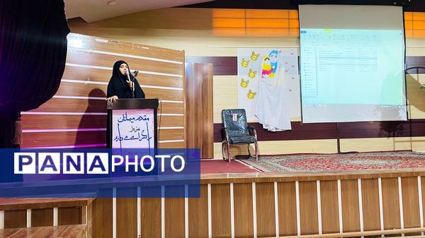 جشن صمیمانه شب یلدا  مدرسه شهید ابراهیمی باخرز