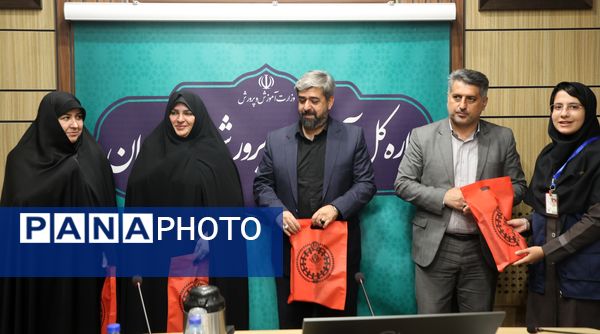 آیین تجلیل از دانش‌آموز خبرنگاران پانا پایتخت 